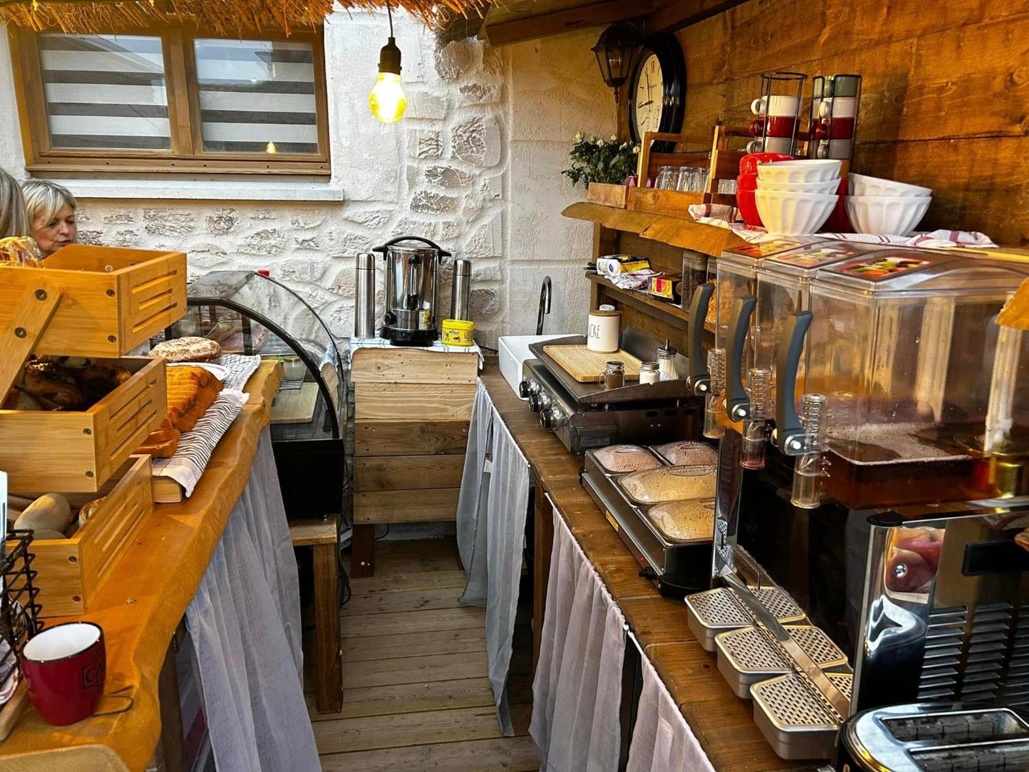 Les Chambres De Paulette Chambres A Theme Jack Sparrow Sainte-Marie-la-Mer Dış mekan fotoğraf